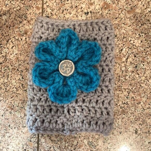 NWT hand crocheted can cozy for tall cans protects hands keeps drink cold longer - Picture 4 of 5